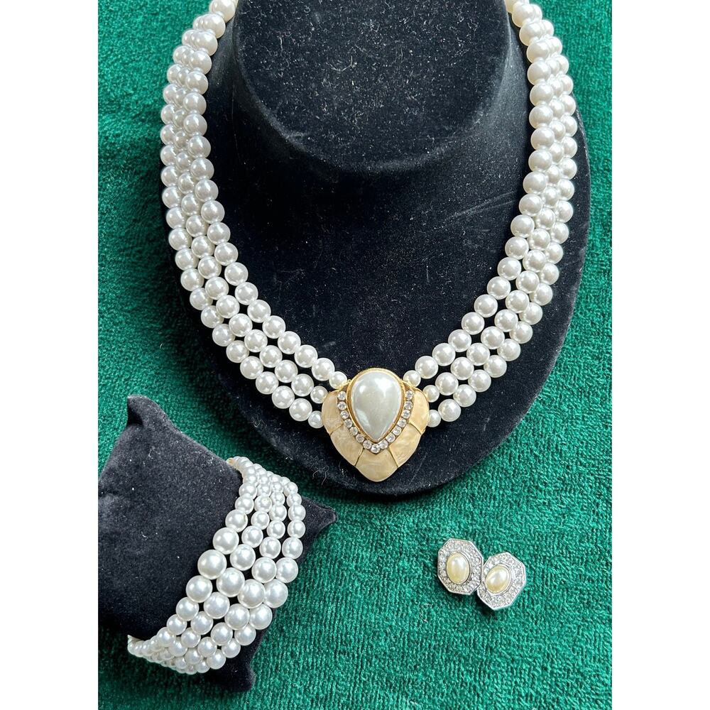 Vintage Faux Pearl Jewelry Set Necklace Bracelet Earrings